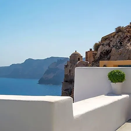 Pina Caldera Willa Oia